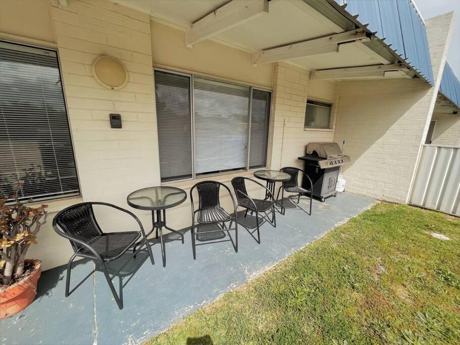 Three Palms Apartments Unit 2 Esperance Exterior photo